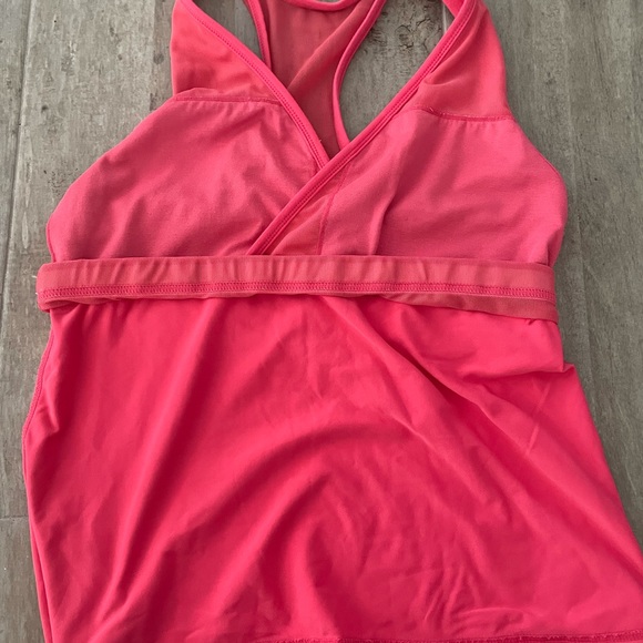 Lululemon coral tank top size 8 - Picture 3 of 3